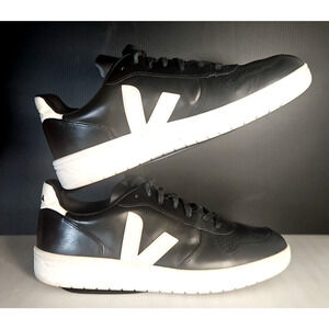 Veja v10 leather sneakers black and white Men's US size 12